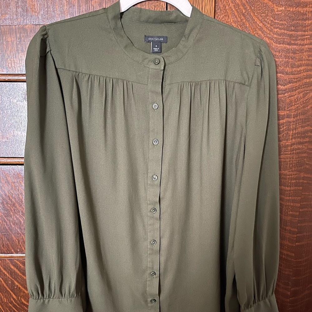 Ann Taylor Blouse M